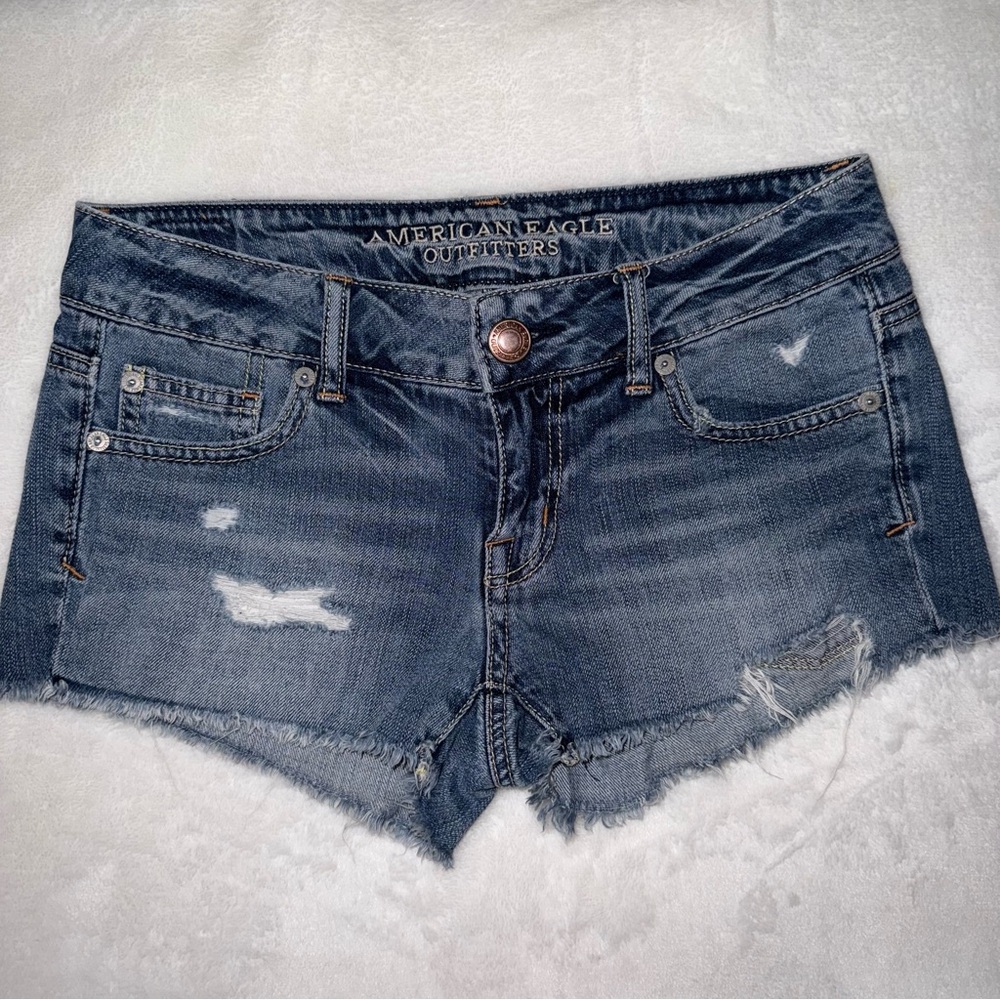 American Eagle Outfitters Distressed Dark Blue Jean Shorts size 0
